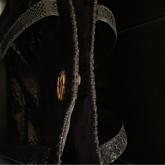 Michael Kors MK Large Black Snakeskin Tote - Picture 7 of 10